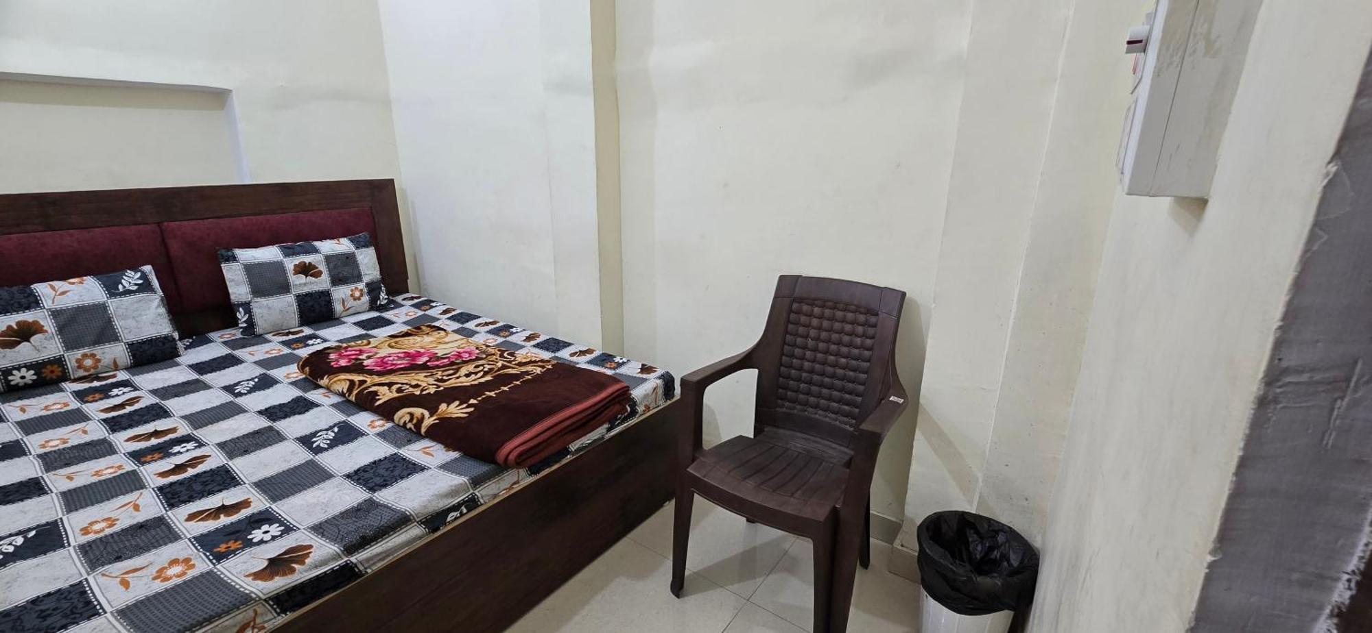 Ramlala Paying Guest House Stay Just 100M From Saryu Ghat, Ayodhya Exterior foto