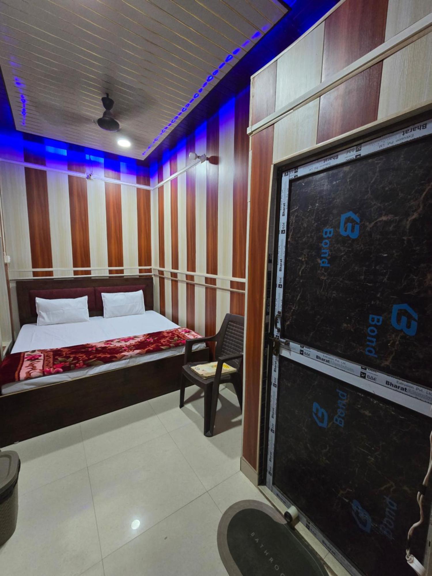 Ramlala Paying Guest House Stay Just 100M From Saryu Ghat, Ayodhya Exterior foto