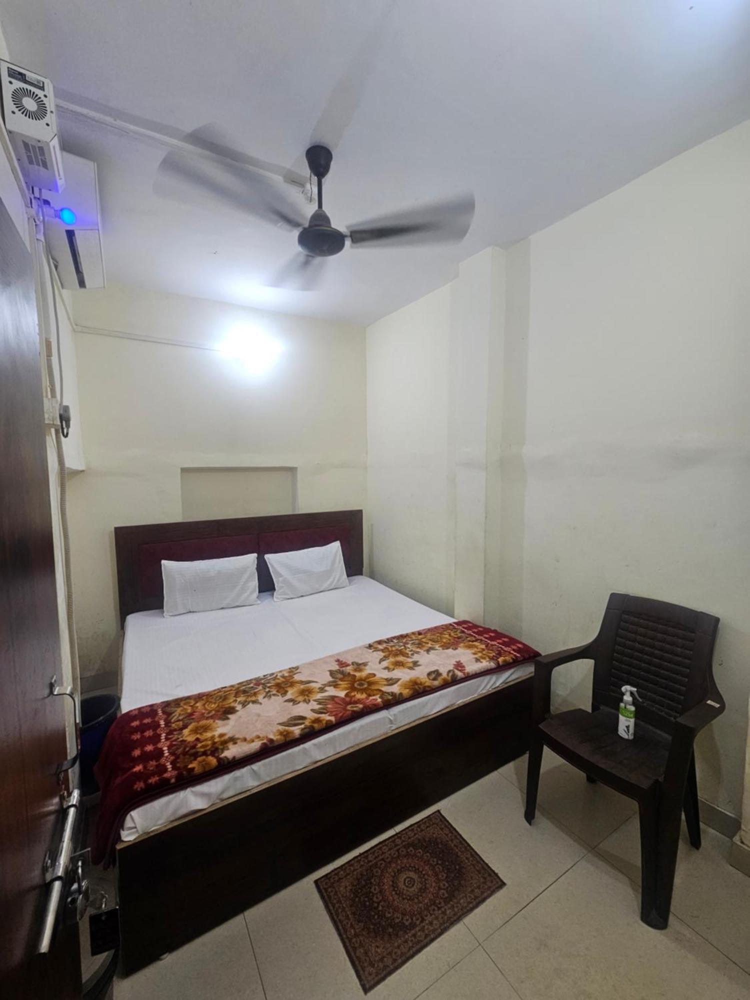 Ramlala Paying Guest House Stay Just 100M From Saryu Ghat, Ayodhya Zimmer foto